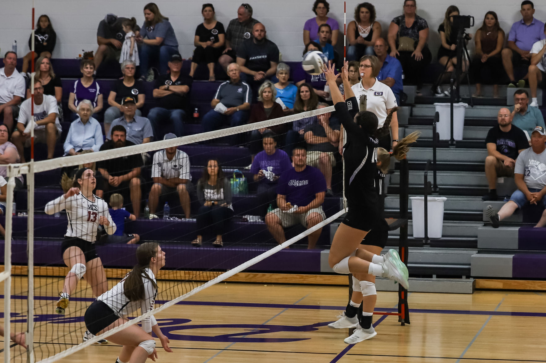 Heartland VB vs Fillmore Central (8).JPG